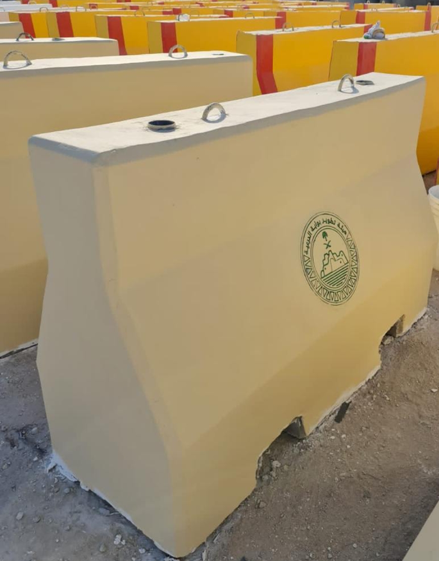 حواجز خرسانية مقاس 150×100×55